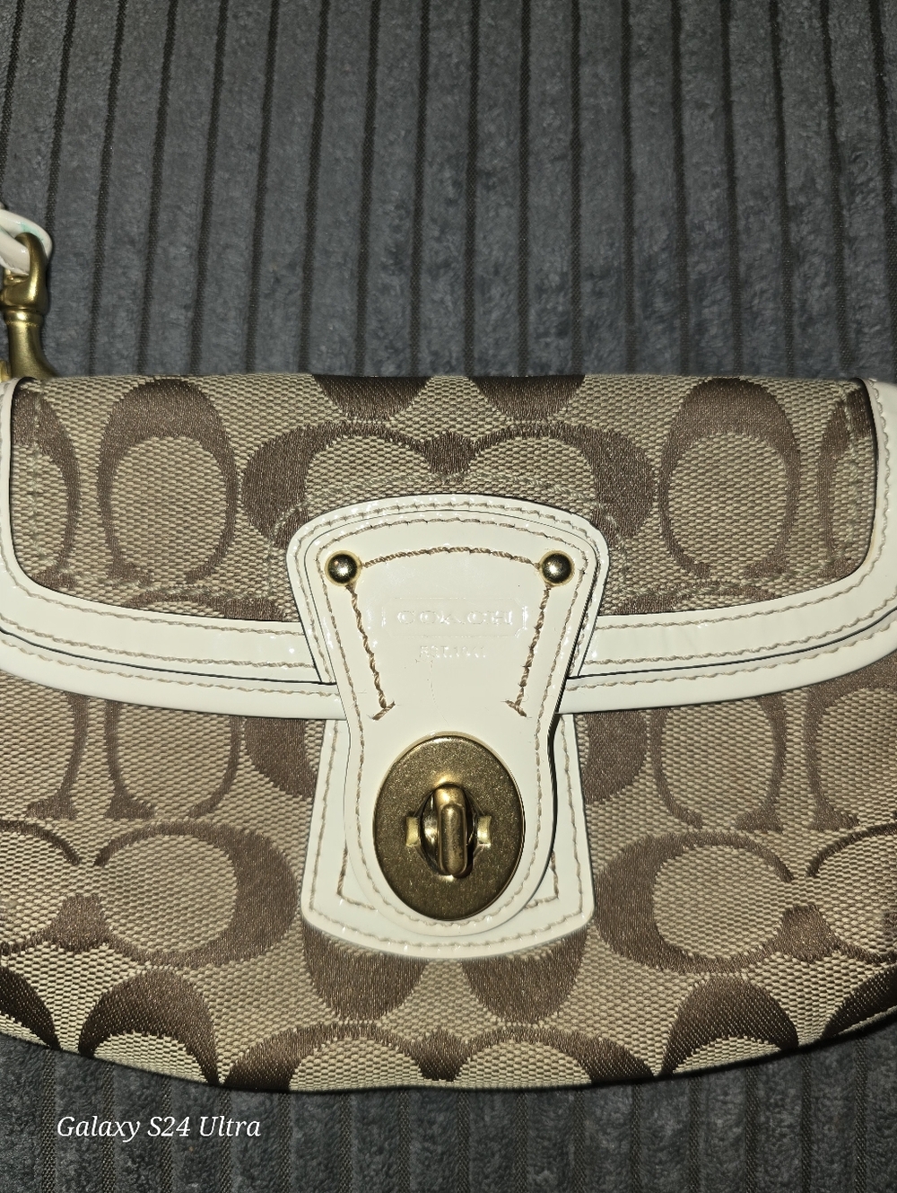 Coach Vintage Turnlock Signature Beige Canvas Wristlet with White Leather Trim